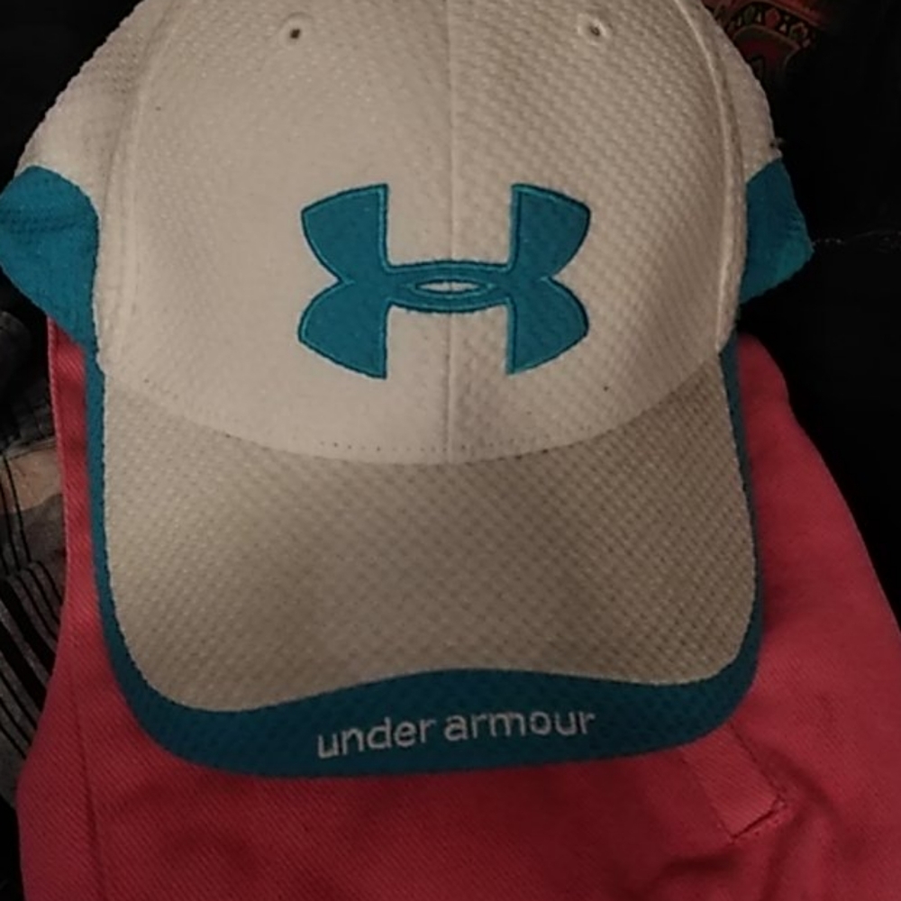 WOMEN'S UNDER ARMOUR HAT